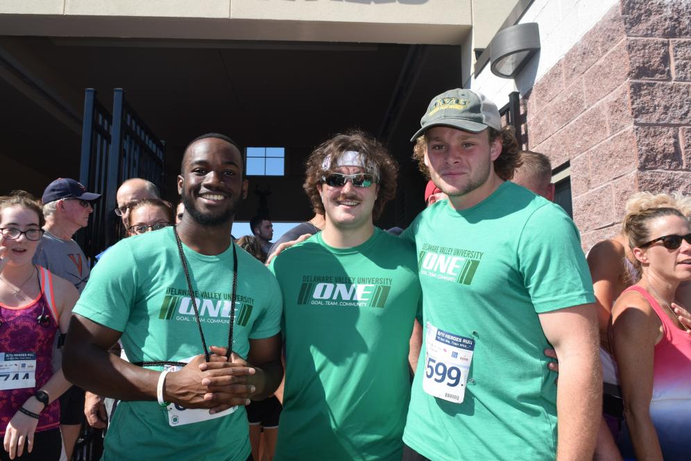 Students at 5k Manion Run