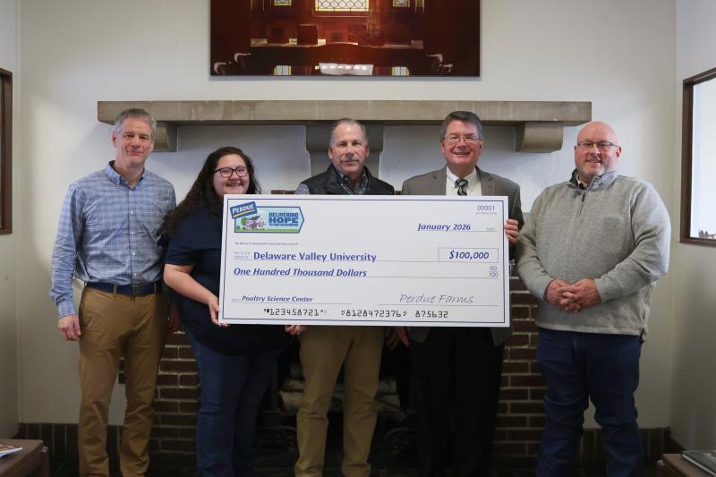 Representatives from Perdue Farms present check to Delaware Valley University. (L-R: DelVal Alum and Perdue Senior Director of Grain Origination Brian Palmer ’96, DelVal Alum and Perdue Assistant Hatchery Manager Caylin Stevens ’20, Perdue Farms Vice President, Chief Animal Officer and Farmer Relationship Advocate Mike Levengood, DelVal President Dr. Benjamin E. Rusiloski, DelVal Dean of Agriculture and Environmental Science Dr. Broc Sandelin)
